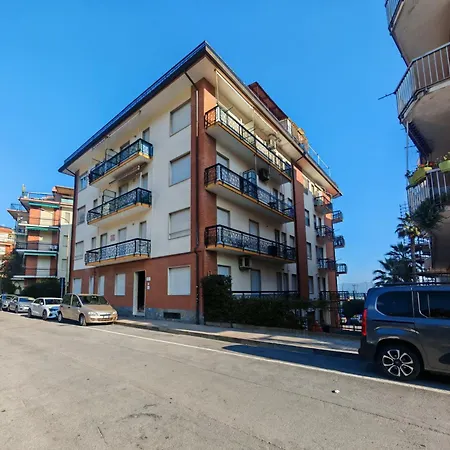 Sul Mare Via Caprera 25 Appartamento *