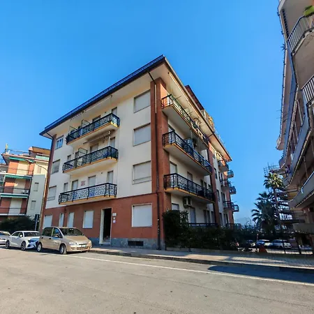 Sul Mare Via Caprera 25 * Marina dʼAndora